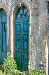 Toiano il paese abbandonato, ruderi e particolari.