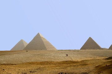 Fototapeta na wymiar Pyramiden von Gizeh, v.l.Cheops-, Chephren-, Mykerinos-Pyramide