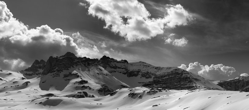 Fototapeta Black and white panorama mountains