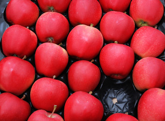 Äpfel in einer Kiste