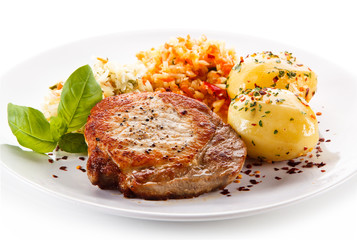 Roast steak with potatoes