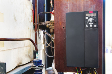 Variable speed drive inverter converter, unit for voltage stabilization