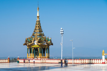 Fototapeta na wymiar Uppatasanti Pagoda, Naypyidaw, Myanmar
