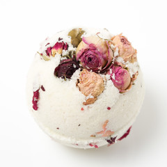 Bomb salt bath decorated with dried roses