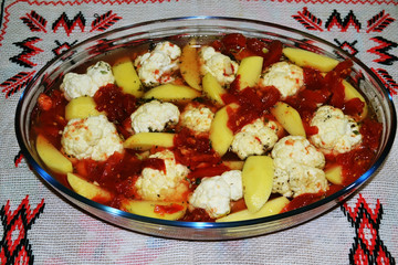 Fish with vegetables.