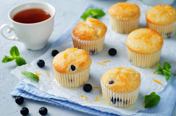 Blueberry muffins with lemon glaze