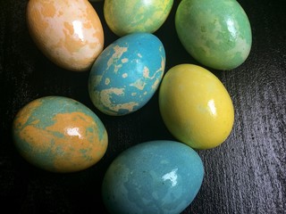 Painted eggs in marble style