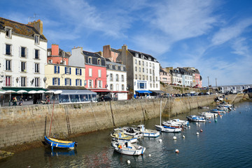Vue du port traditionnel de Rosmeur à Douarnenez en Bretagne