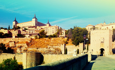 Fototapeta premium View of Alcazar of Toledo from Puente of Alcantara