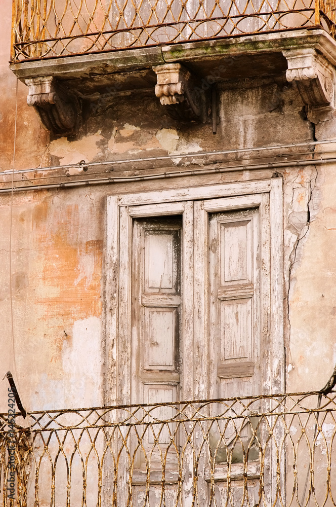 Sticker Taranto altes Fenster in Italien - old window in Italy