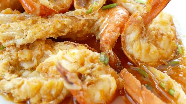 Garlic & Pepper Prawns
