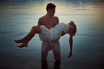 Man with dead lover in lake waters