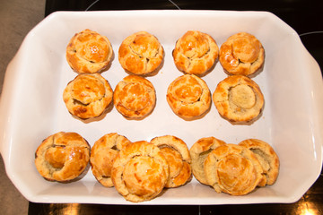 cheese appelitzer in bun bread