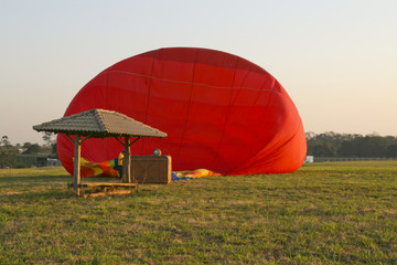Preparando o Balão para subir rumo a aventura