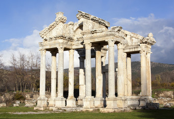 Obraz premium Ancient Monumental Gateway