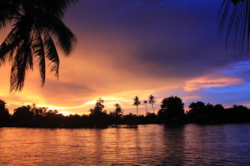 Fototapeta na wymiar Sunset at 4000 islands in laos