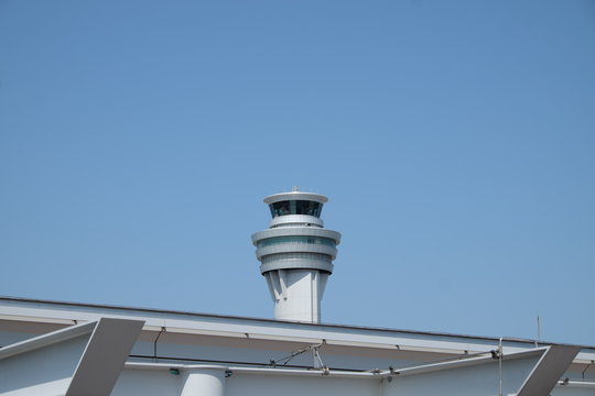 羽田空港（管制塔、横）