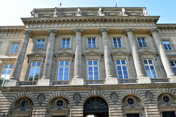 Façade de l'hôtel de la Monnaie à Paris, France