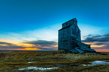 Grain Elevators on the Prairies 
