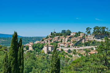 Fototapeta na wymiar Bonnieux, one of the most beautiful villages in Provence, France