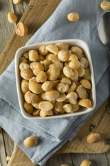 Roasted Macadamia Nuts with Sea Salt