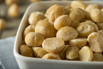 Roasted Macadamia Nuts with Sea Salt