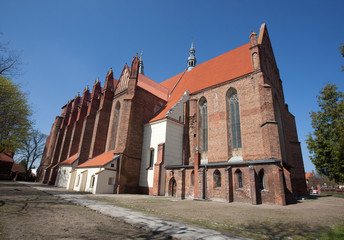 Gotycki kościół farny Wniebowzięcia NMP w Chełmnie, Polska  - obrazy, fototapety, plakaty
