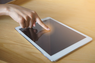 Finger tablet