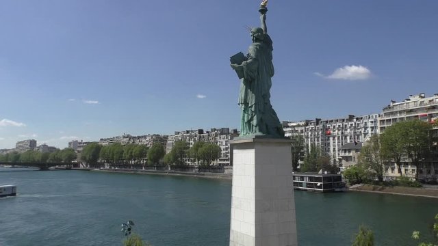Statue de la Libert&eacute; &agrave; Paris