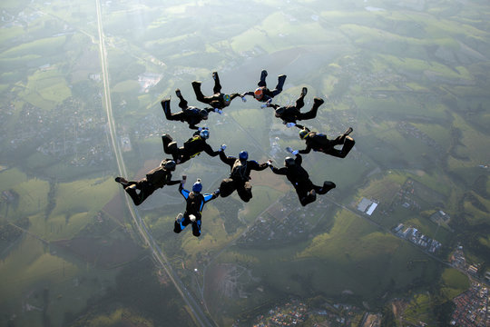 Skydive Formation