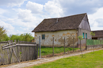 Fototapeta na wymiar rural house in Romania