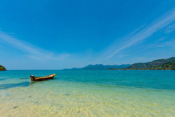 Fototapeta na wymiar Beautiful seascape on Koh Suwan