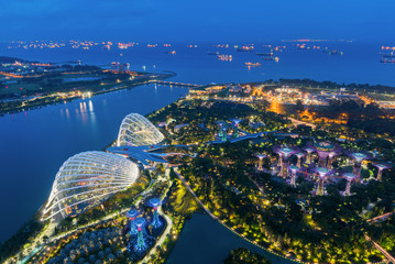 Landscape of Singapore harbor - obrazy, fototapety, plakaty