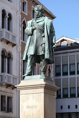 Венеция. Памятник Даниэлю Манину