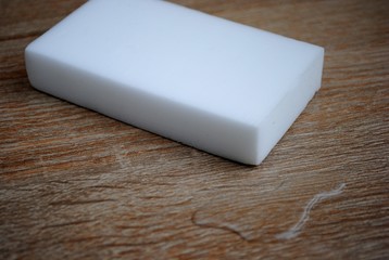 Melamine sponges