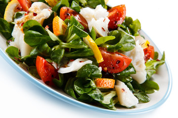 Salad with grilled fish 