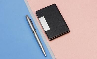 A pen and a note pad reflecting business style