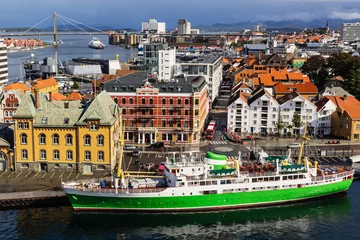 Foto op Plexiglas A Panoramic view of the city of Stavanger in Norway. Stavanger is at the heart of Norway's oil industry. There are many awe inspiring sights in and around the city. © MATTHEW