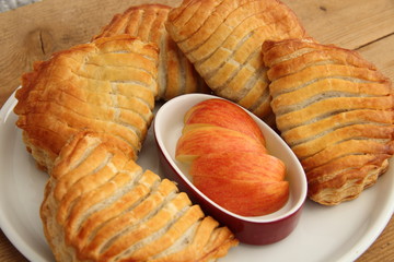 Goldgelbe Kaffeestückchen