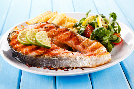 Griled salmon with french fries