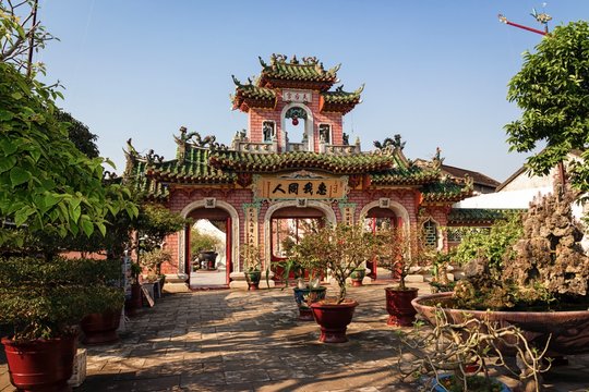 Gate of Phuoc Kien Assembly Hall (Hội qu&aacute;n Phước Kiến) , Hoi An, Vietnam
