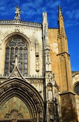 Façade de la Cathédrale St sauveur d'Aix en Provence 