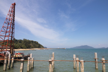 construction and the construction cranes in the sea