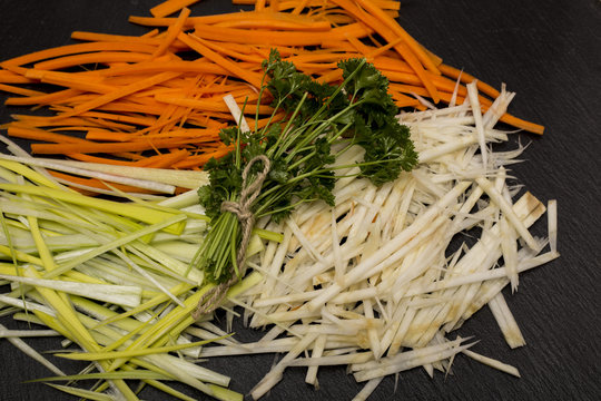 Julienne f&uuml;r suppen und deko