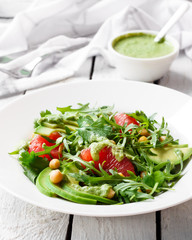 Salad with avocado, grapefruit and chickpeas