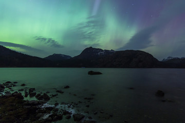 Fototapeta na wymiar Northern Lights at Regnarvatnet