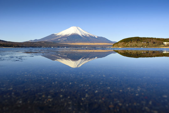 Fuji-san mountain Reflection at Yamanaka Lake with Cleat Sky, Yamanashi, Japan