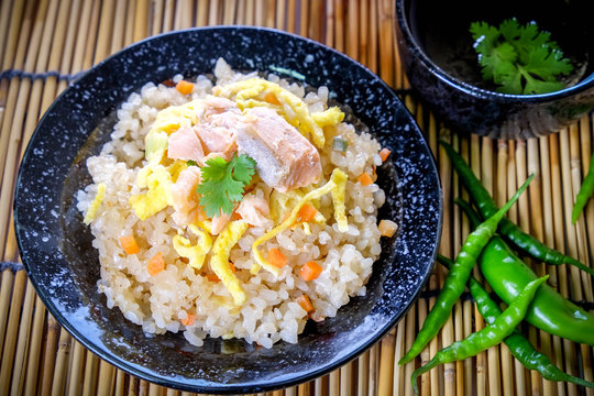thaifood fried rice with salmon and egg japanese style