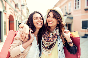 Best friends shopping
