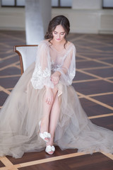 Fototapeta na wymiar Beautiful bride in fashion wedding dress